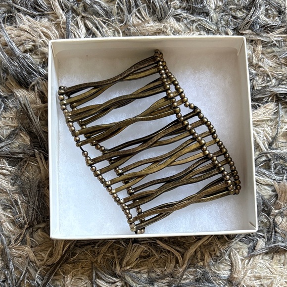 Jewelry - Elegant Bronze Bracelet